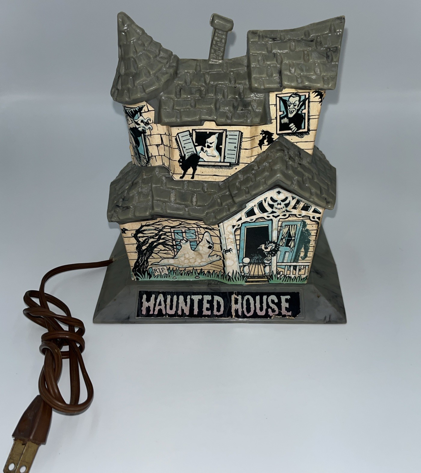 Rare Vintage BELCO Haunted House 7" Plastic Halloween Light 70’s Blow Mold House Rare Vintage BELCO Haunted House 7" Plastic Halloween Light 70’s Blow Mold House