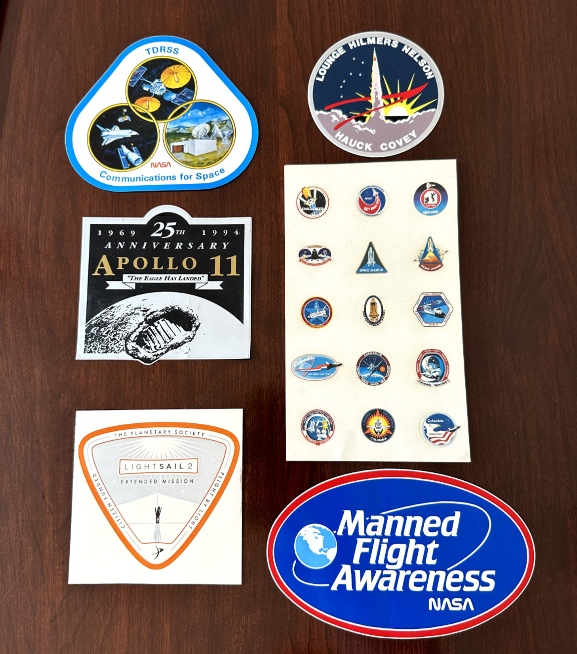 VINTAGE SPACE, NASA RELATED STICKERS : 5 LARGE, 15 SMALL D1008 VINTAGE SPACE, NASA RELATED STICKERS : 5 LARGE, 15 SMALL D1008