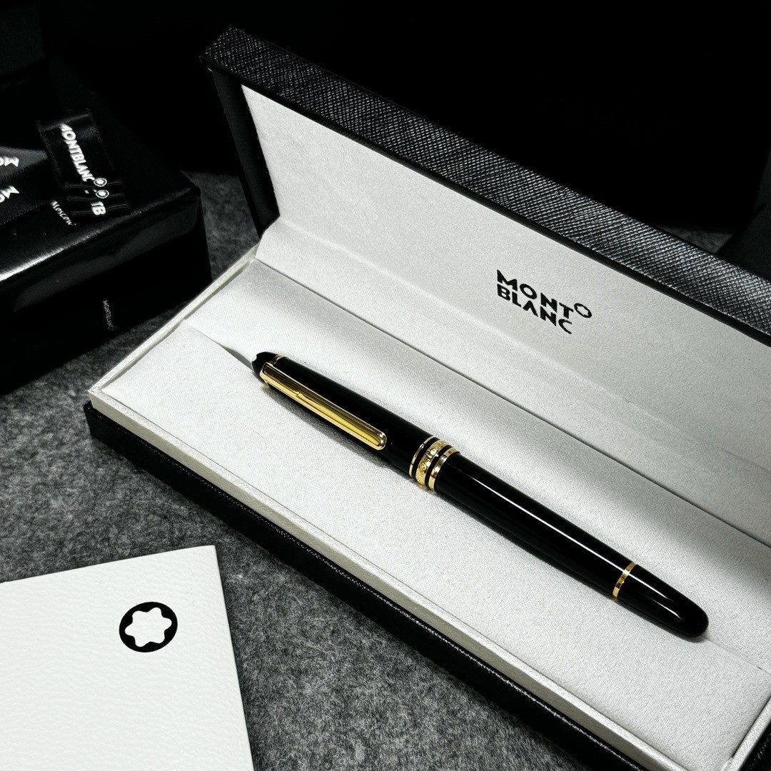 Montblanc Meisterstück Classique 163R Black Gold Rollerball Pen Montblanc Meisterstück Classique 163R Black Gold Rollerball Pen