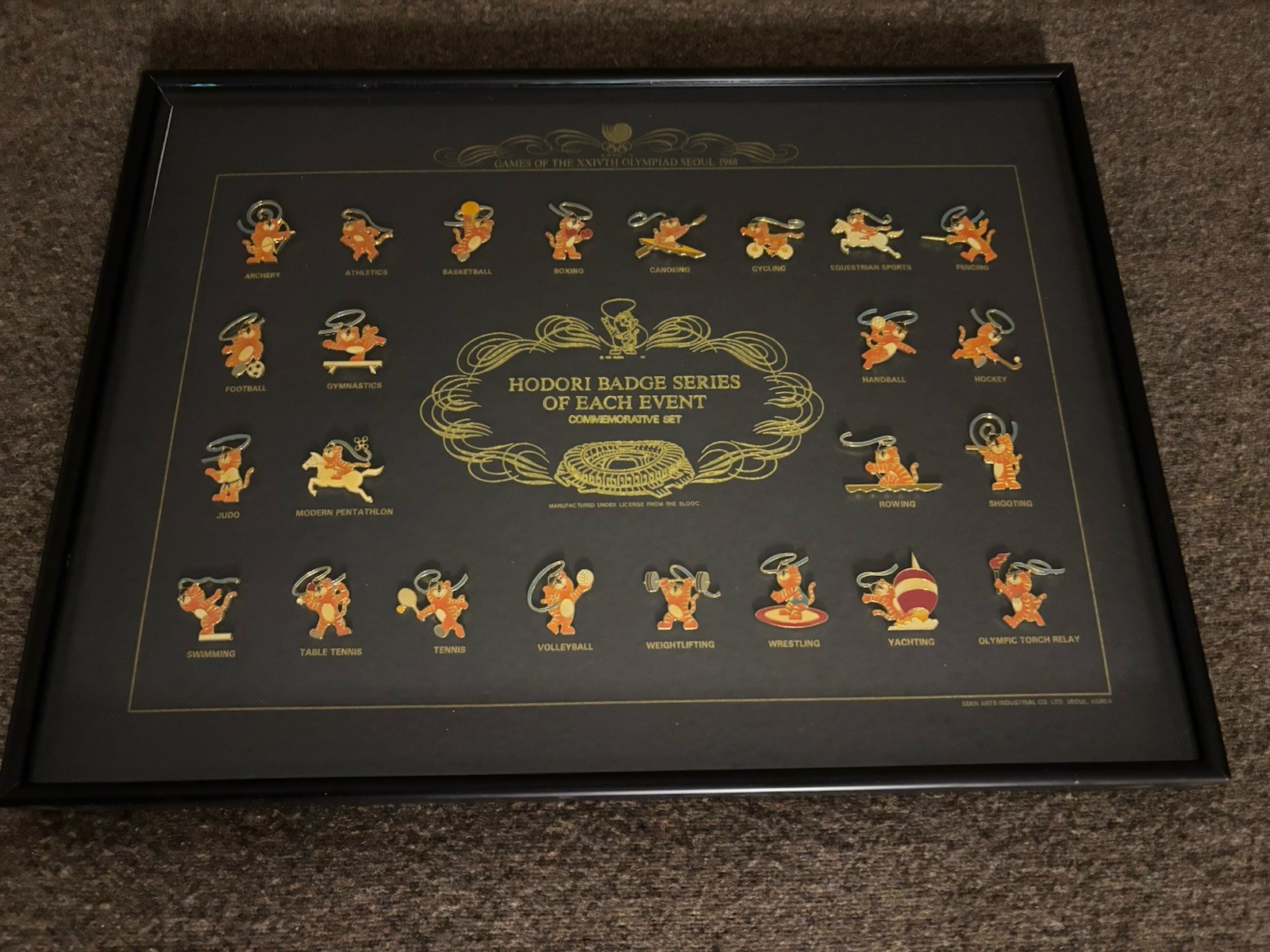 1988 SEOUL OLYMPICS HODORI MASCOT FRAMED PIN SET