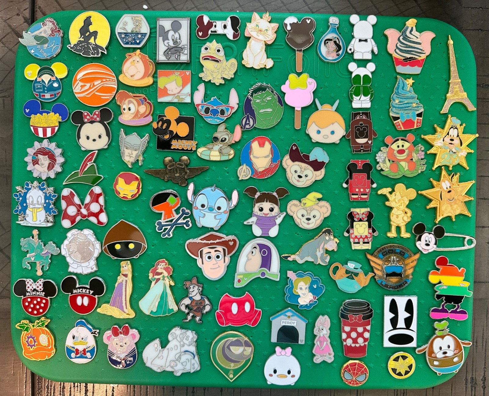 Disney Trading Pins - Lot Of 200 - 100% Tradable At Disney Parks-No duplicates Disney Trading Pins - Lot Of 200 - 100% Tradable At Disney Parks-No duplicates