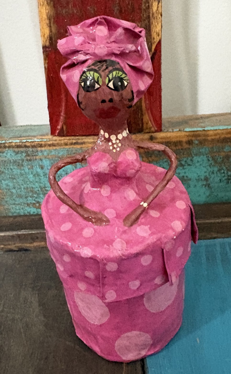 Vintage Hand Painted Mexican Folk Art Paper Mâché Doll Container w/ Lid Pink Dot Vintage Hand Painted Mexican Folk Art Paper Mâché Doll Container w/ Lid Pink Dot