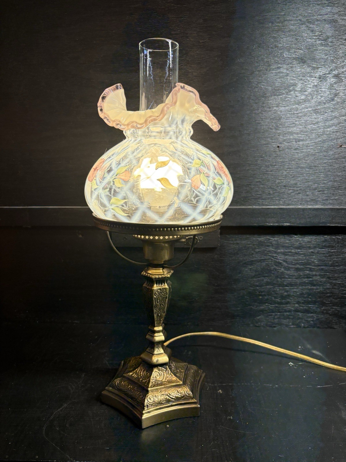A Beautiful Vintage Fenton Hand Painted Rose Crest Trellis Student Lamp Working A Beautiful Vintage Fenton Hand Painted Rose Crest Trellis Student Lamp Working