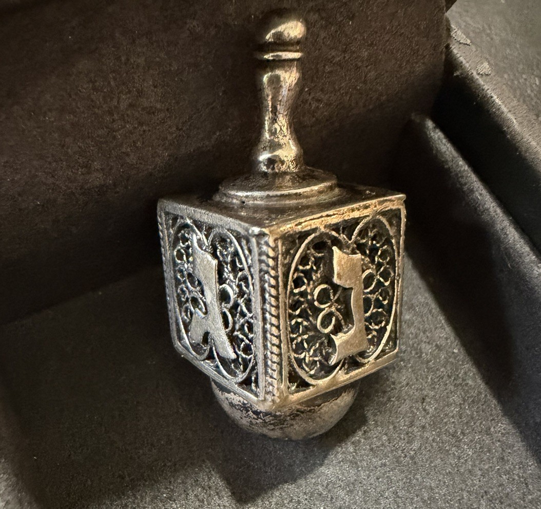 Vintage 925 Sterling Silver Dreidel Israel Yemenite Filigree Sevivon Judaica 13g Vintage 925 Sterling Silver Dreidel Israel Yemenite Filigree Sevivon Judaica 13g