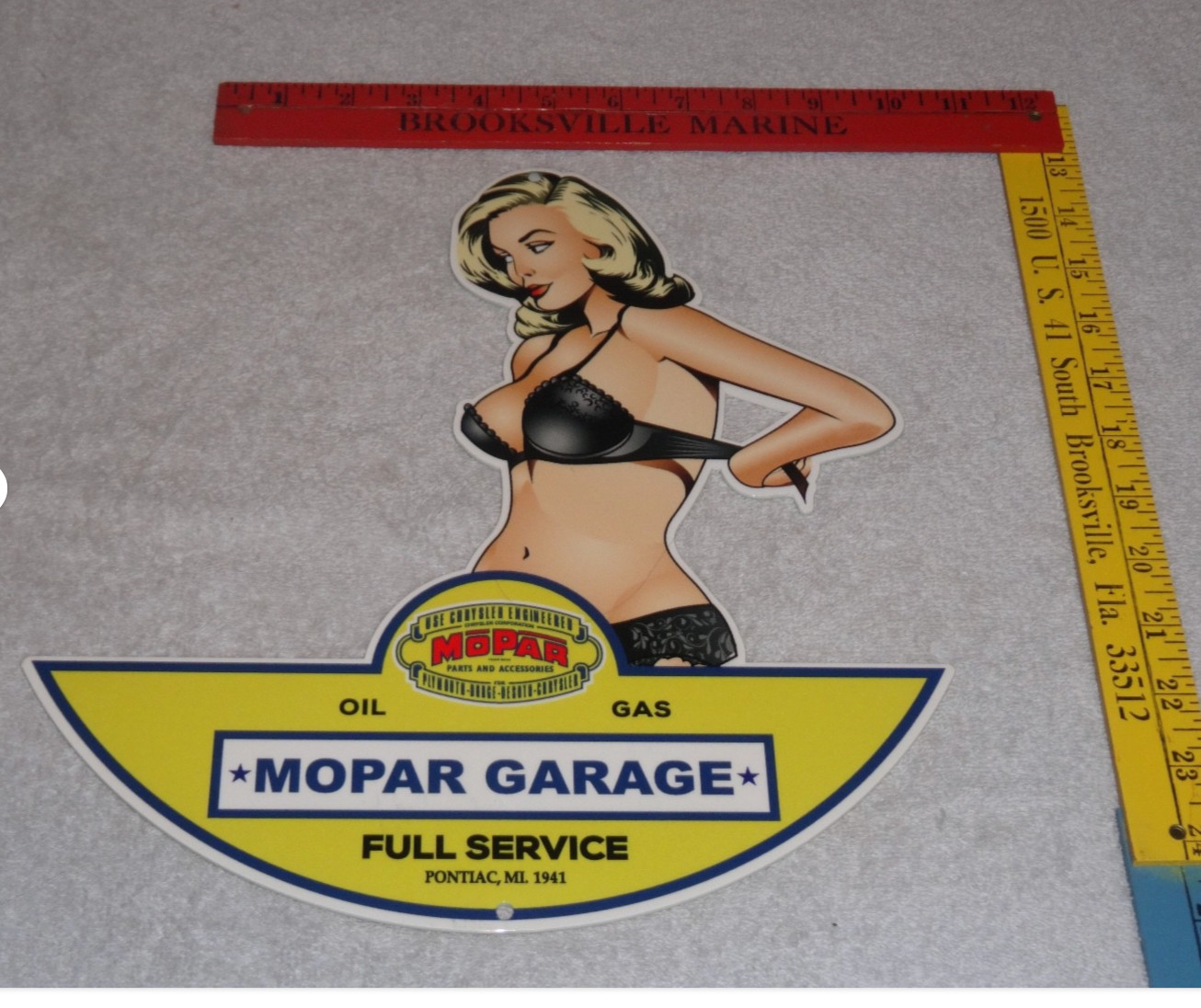 VINTAGE CHRYSLER MOPAR FULL SERVICE GARAGE WOMAN 12" METAL CAR GASOLINE OIL SIGN VINTAGE CHRYSLER MOPAR FULL SERVICE GARAGE WOMAN 12" METAL CAR GASOLINE OIL SIGN