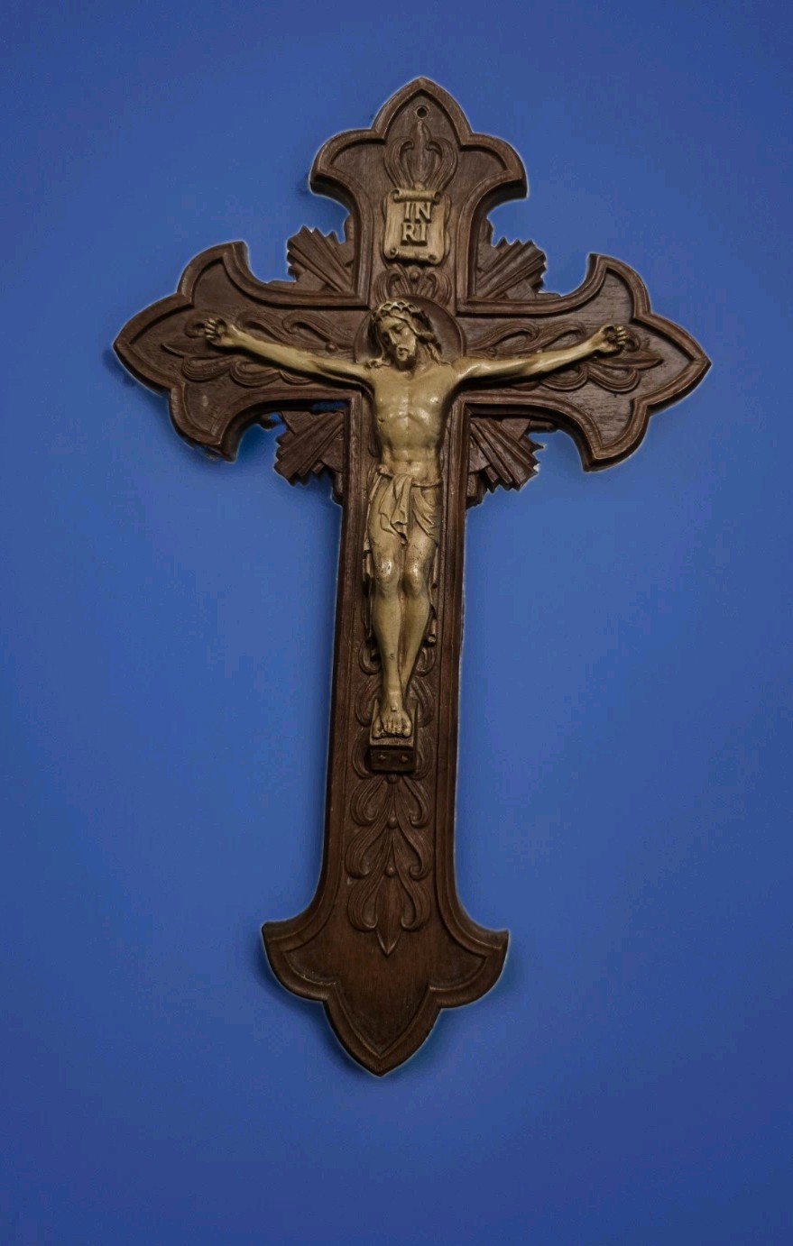 ANTIQUE WOOD CARVED POLYCHROME RENAISSANCE ALTAR WALL CHAMBER CRUCIFIX 12.75" ANTIQUE WOOD CARVED POLYCHROME RENAISSANCE ALTAR WALL CHAMBER CRUCIFIX 12.75"