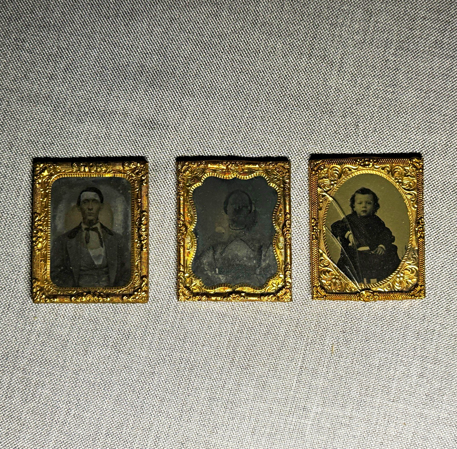 Lot of 3 Antique Daguerreotype Tintype Portraits Tiny Metal Frames 1800s Lot of 3 Antique Daguerreotype Tintype Portraits Tiny Metal Frames 1800s
