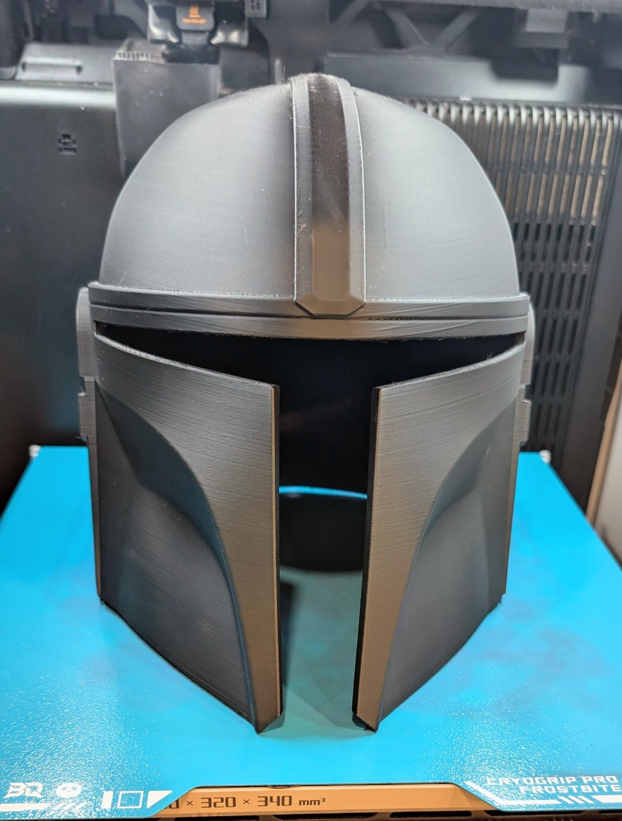 Complete Mandalorian Armor set 3d printed Complete Mandalorian Armor set 3d printed