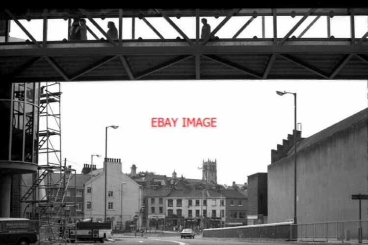 PHOTO  1978 BOTTOM OF DRAKE STREET ROCHDALE LANCASHIRE SEEN FROM BENEATH THE NEW