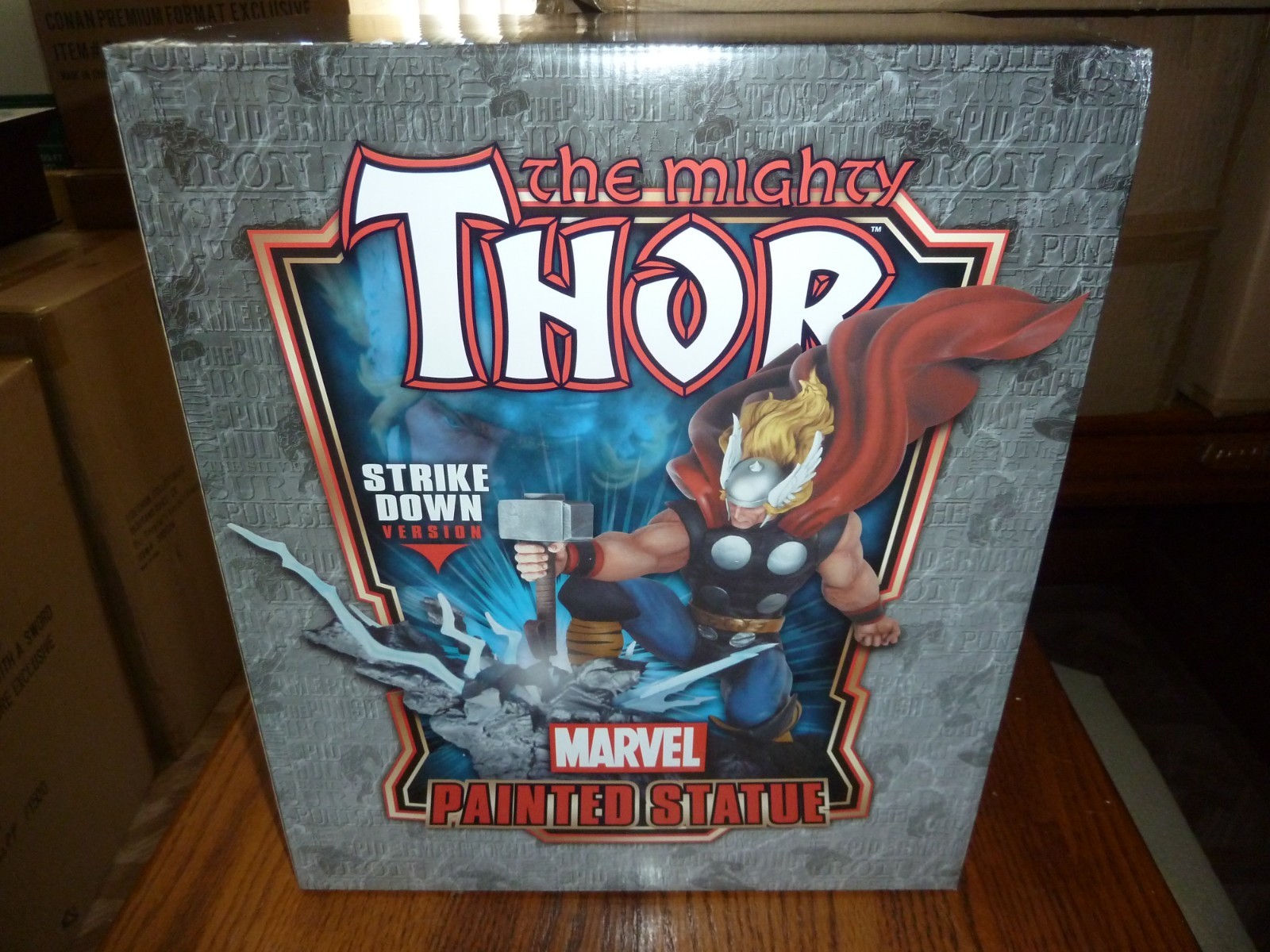 THOR STRIKE DOWN THE MIGHTY BOWEN DESIGNS STATUE 794/1550 2013 NEVER OPENED THOR STRIKE DOWN THE MIGHTY BOWEN DESIGNS STATUE 794/1550 2013 NEVER OPENED