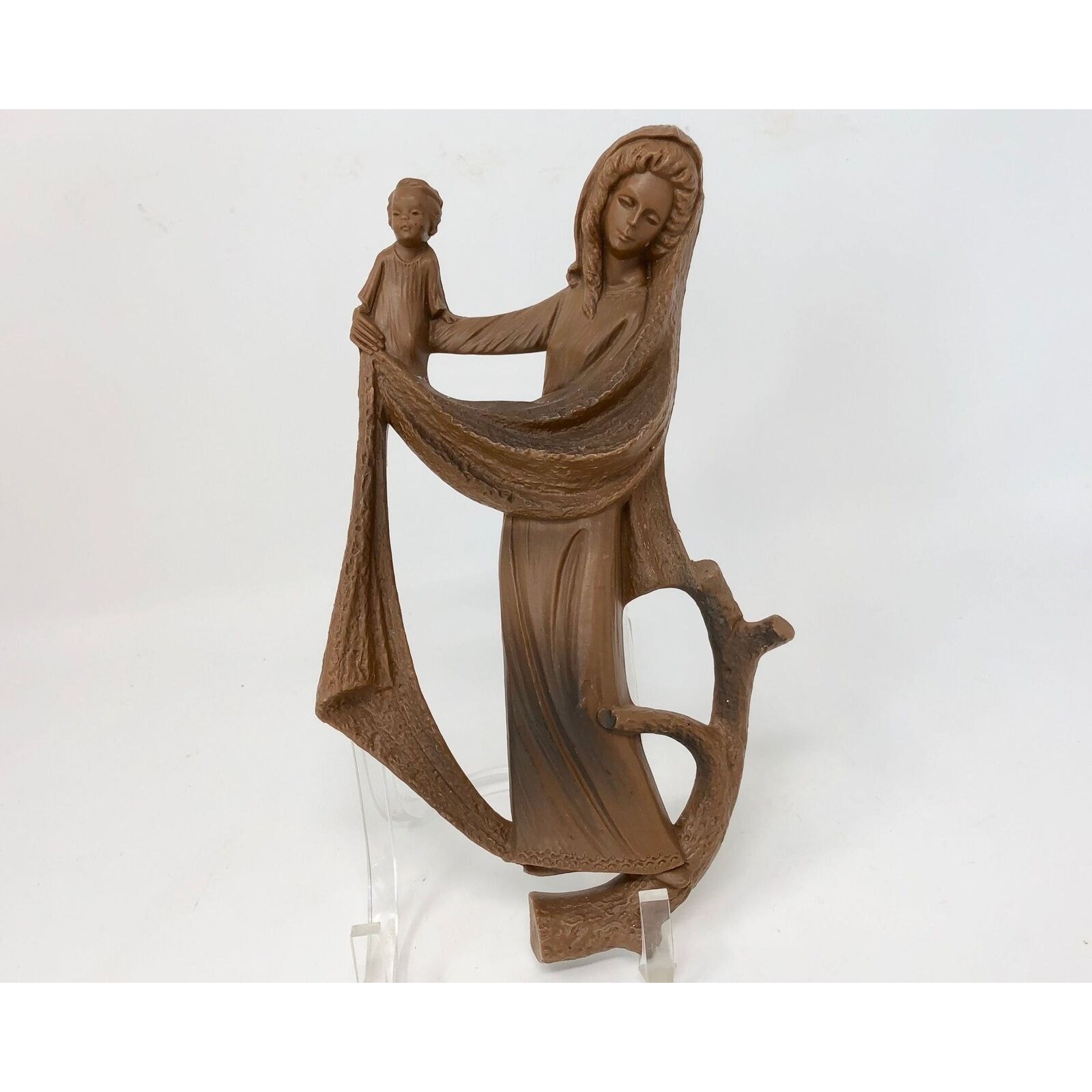 Vintage Virgin Mary & Baby Jesus Wall Hanging, Graceful Detailed Resin Vintage Virgin Mary & Baby Jesus Wall Hanging, Graceful Detailed Resin