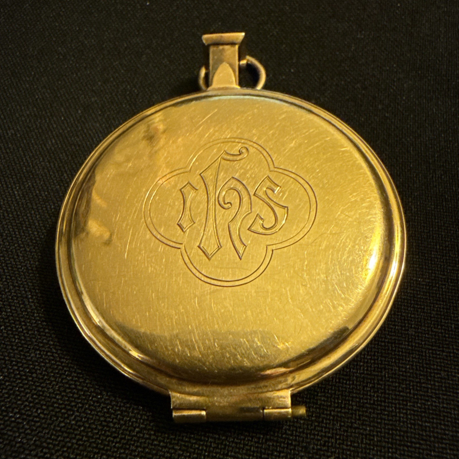Vintage 14k Gold Communion Pyx Vintage 14k Gold Communion Pyx