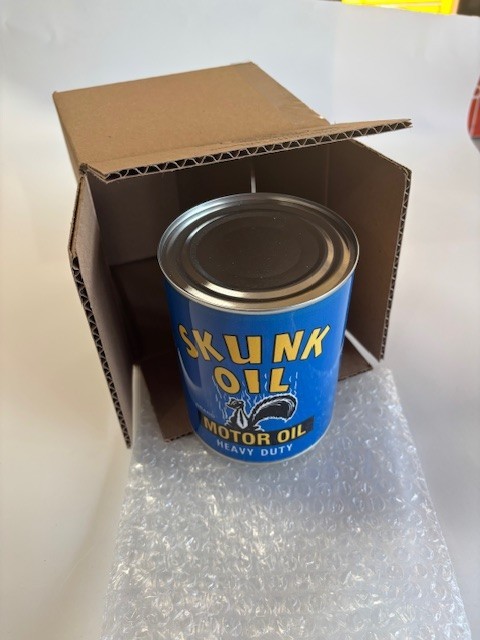 Cool vintage replica Skunk Oil can repro for Gas Guys & Gals. Man Cave Rave Cool vintage replica Skunk Oil can repro for Gas Guys & Gals. Man Cave Rave