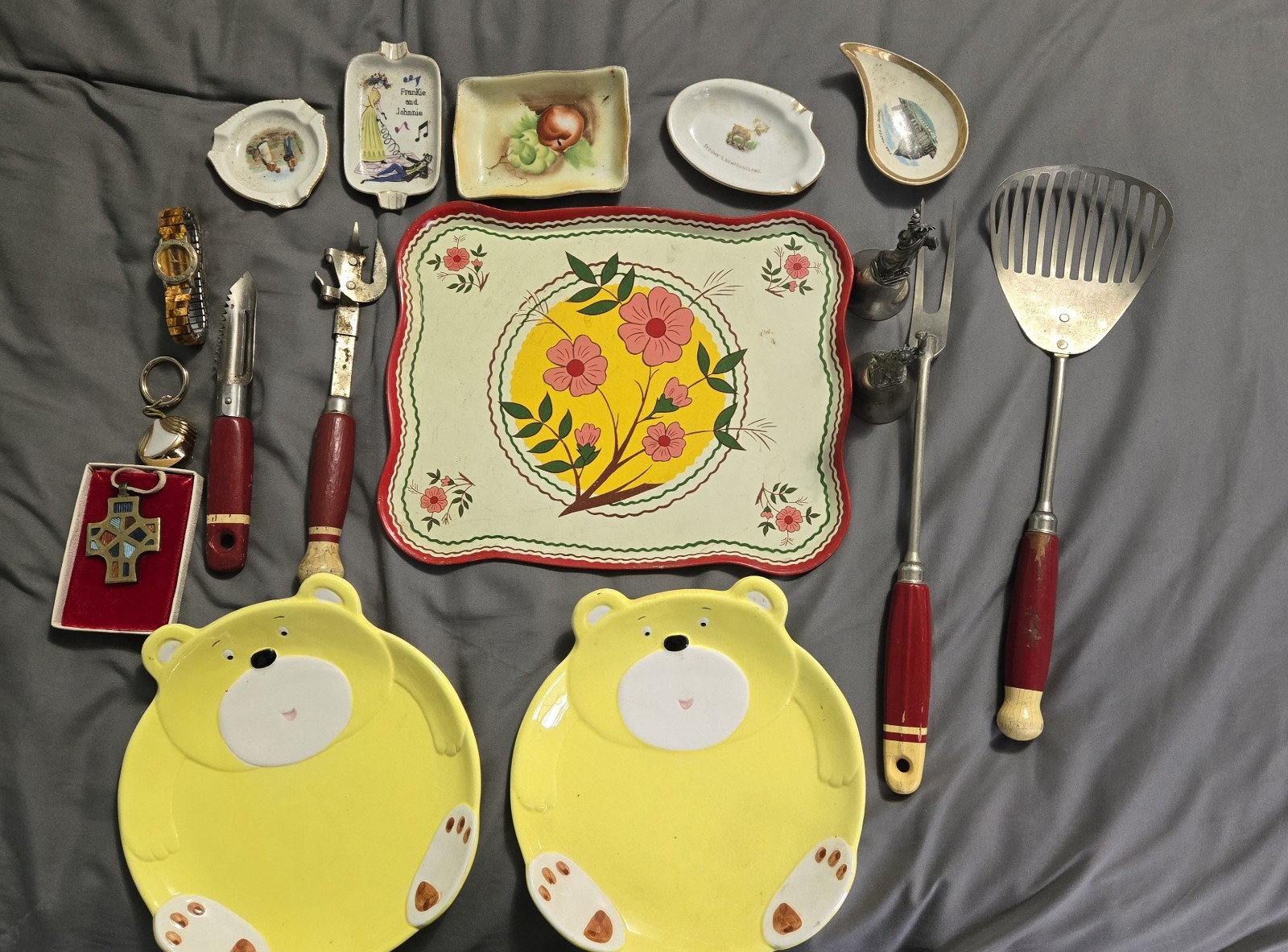 vintage lot Of collectables vintage lot Of collectables