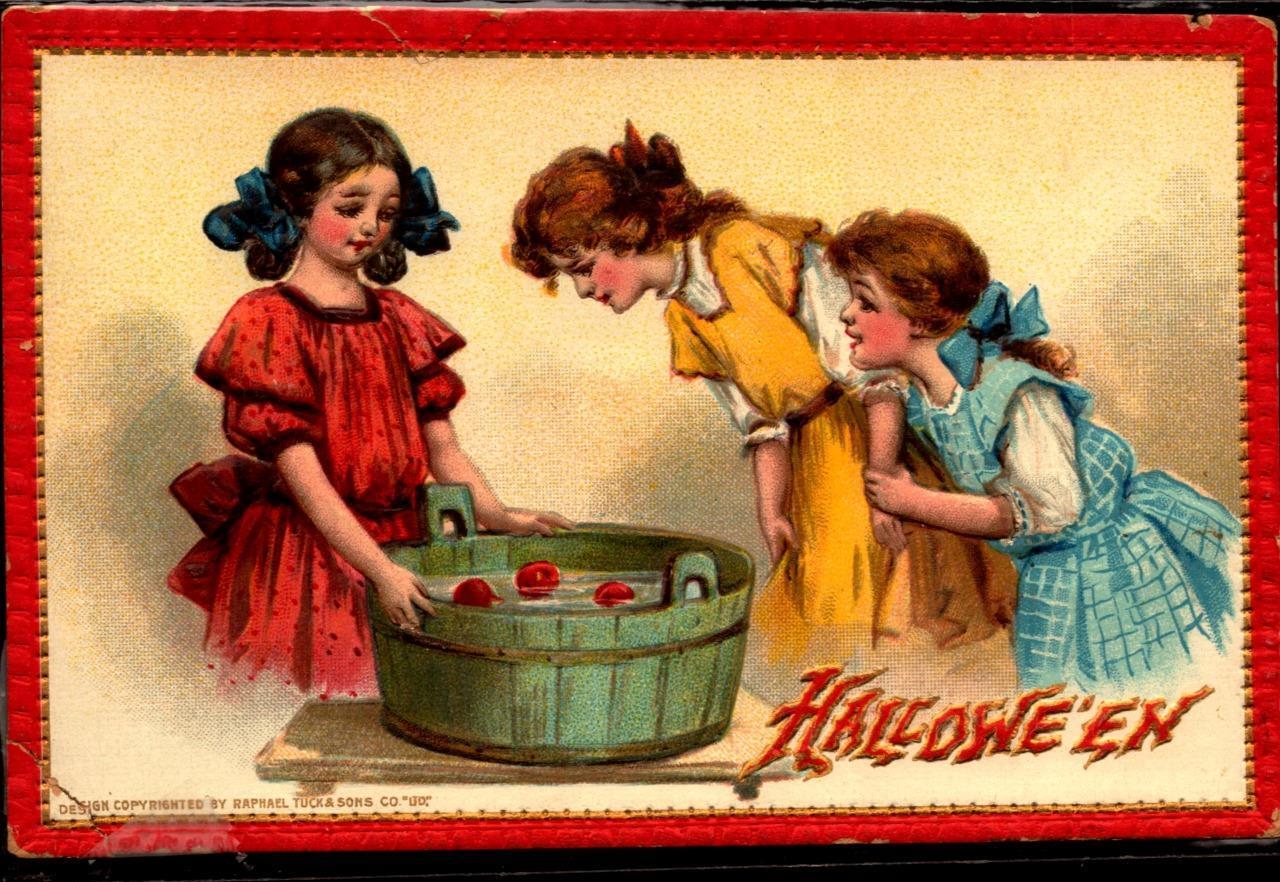 Postcard Vintage Tuck\'s Halloween Hallowe\'en Bobbing For Apples No 174 bk55