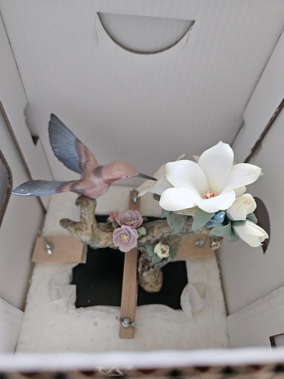 DEFECTIVE Lladro Privilege Gold Hummingbird Ltd in box 8117 G3D DEFECTIVE Lladro Privilege Gold Hummingbird Ltd in box 8117 G3D