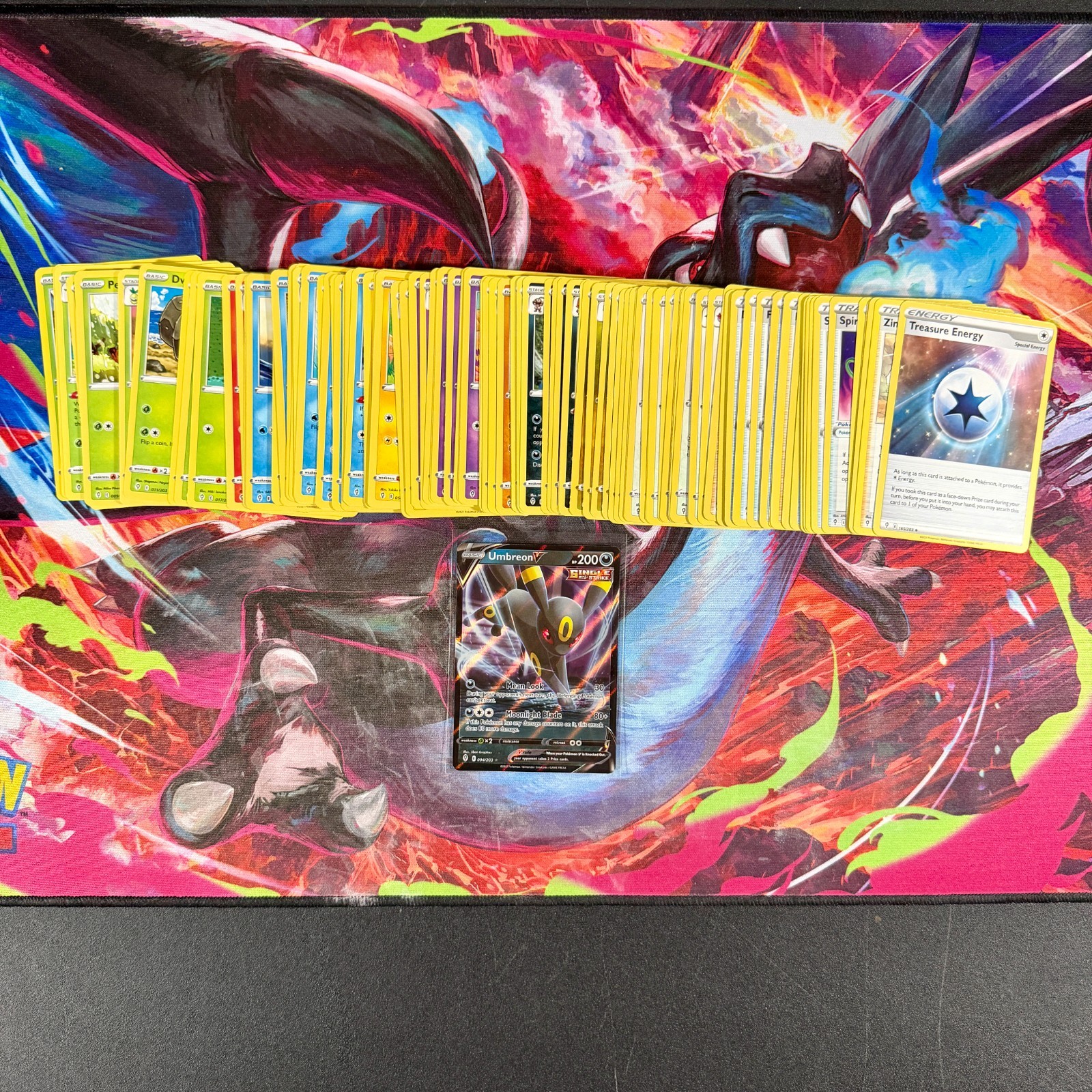 Pokemon TCG Evolving Skies - Complete Base C/UC/R - 112 Cards NM + Ultra Rar Pokemon TCG Evolving Skies - Complete Base C/UC/R - 112 Cards NM + Ultra Rar