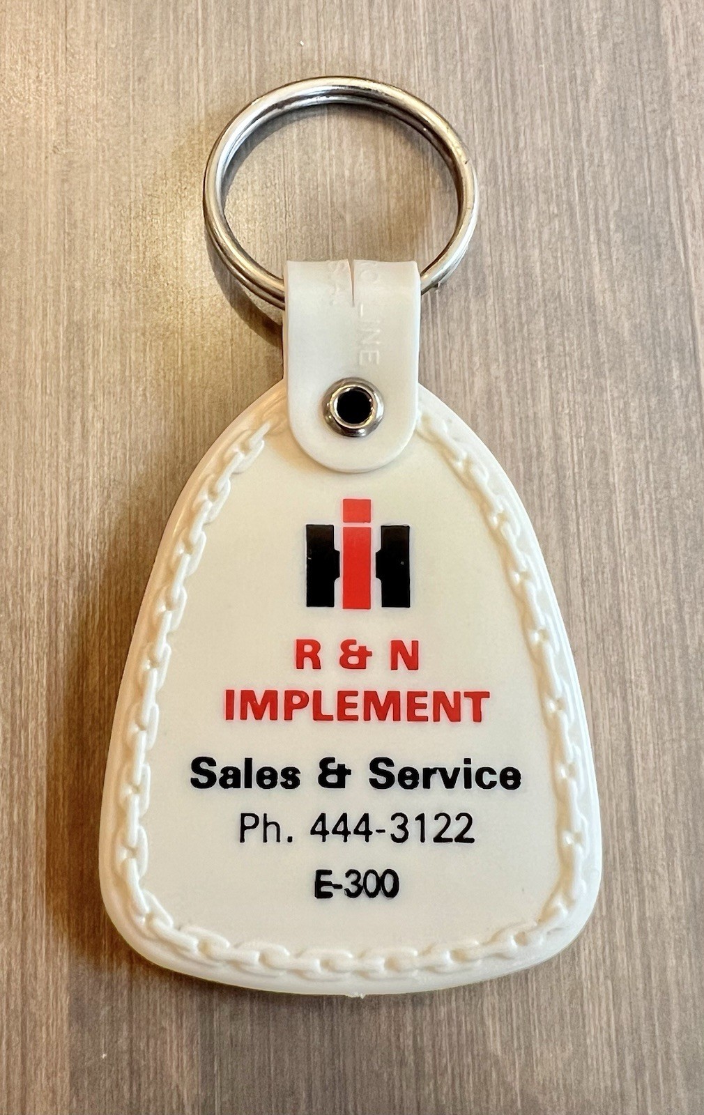 Vintage International Harvester IH Keychain R & N Implement (4)