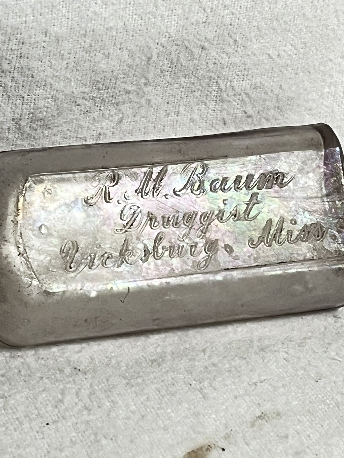 Rare R. M. BAUM VICKSBURG MISSISSIPPI Script Text MEDICINE BOTTLE Rare R. M. BAUM VICKSBURG MISSISSIPPI Script Text MEDICINE BOTTLE