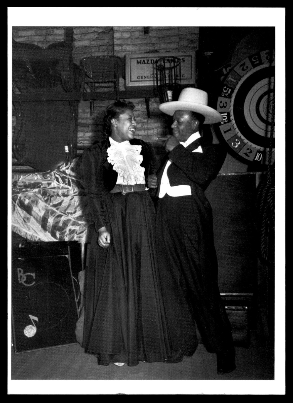 Postcard - Singer Ella Fitzgerald with Comedian Eddie Jackson Postcard - Singer Ella Fitzgerald with Comedian Eddie Jackson