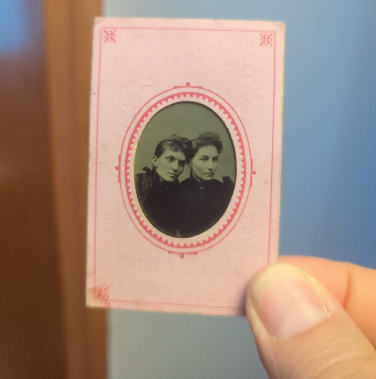 Antique 1880s-1890s Tintype Photo 2 Young Women Pink Card Victorian