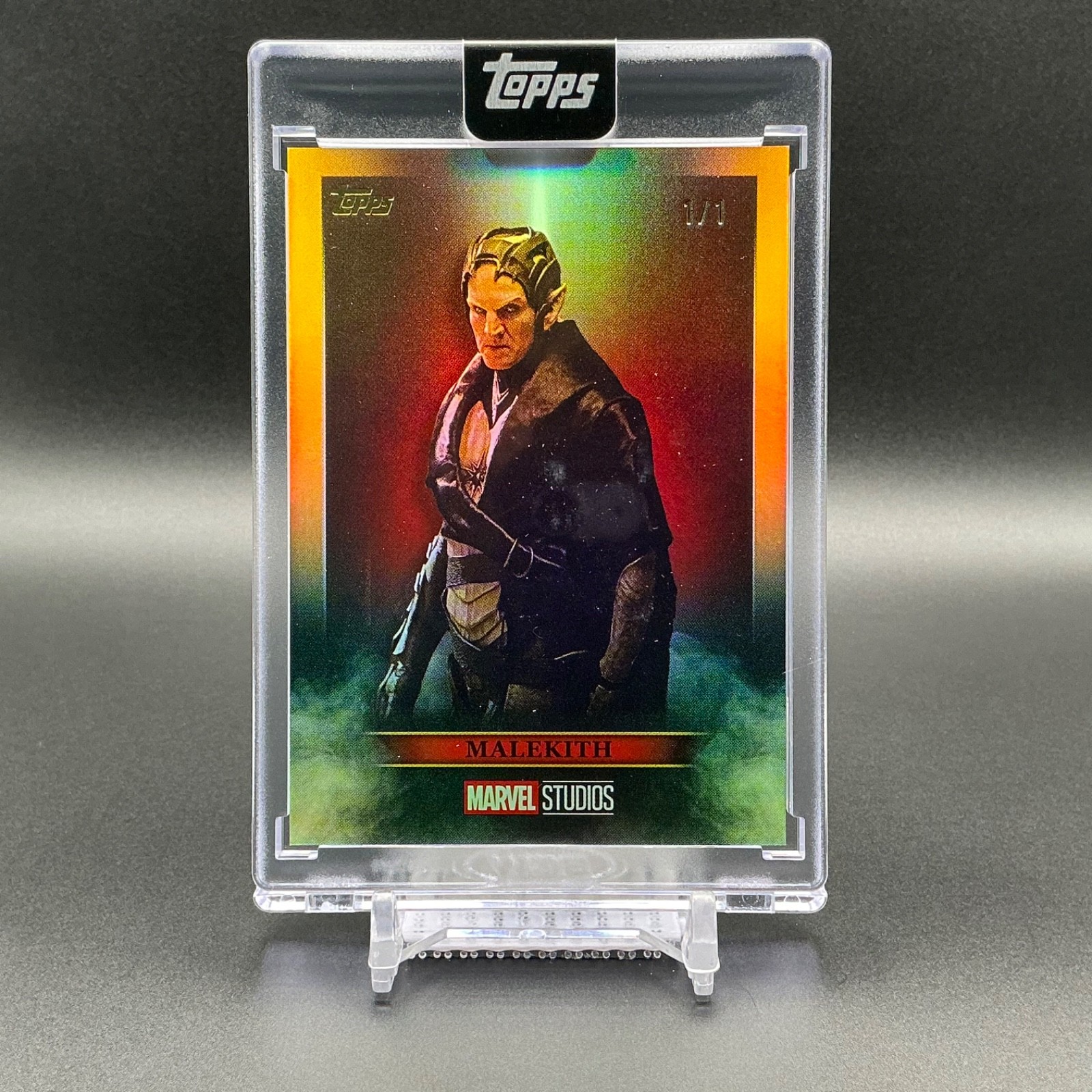 Malekith 2025 Topps Marvel The Collector V-05 Villainy Gold 1/1 Encased Malekith 2025 Topps Marvel The Collector V-05 Villainy Gold 1/1 Encased