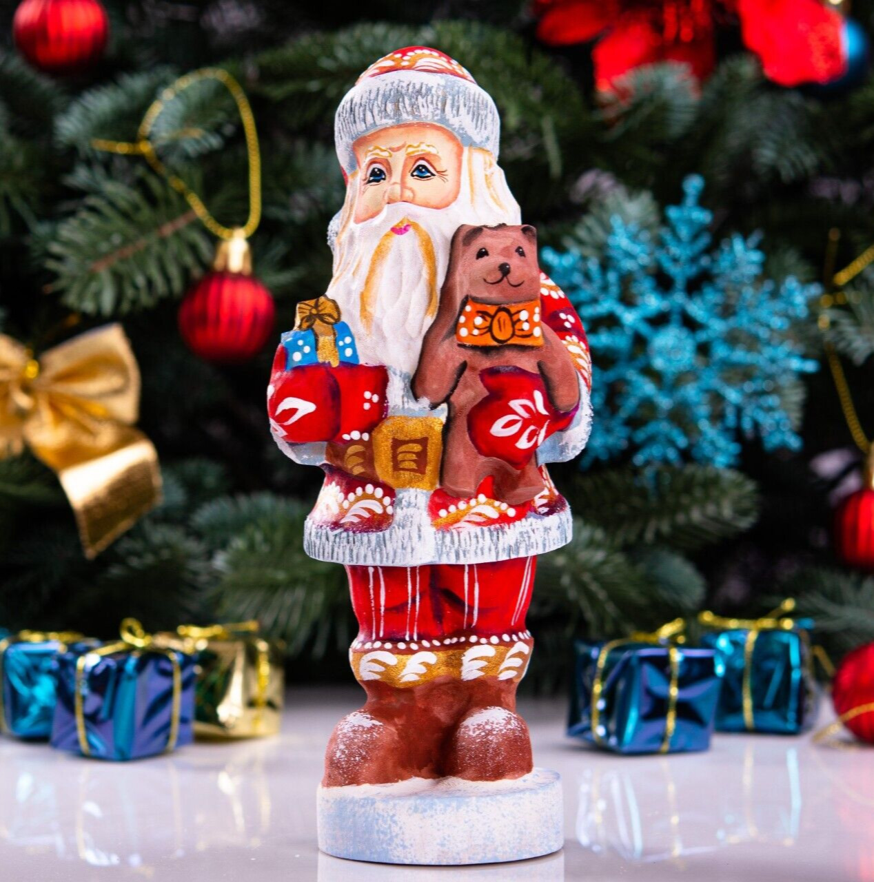 Wooden hand carved Russian Santa Claus Figurine 7