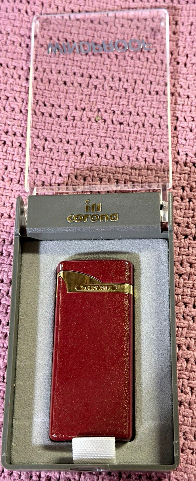 VINTAGE IM CORONA Electronic Butane Lighter - Red & Gold - NIB Never Fired/Lit VINTAGE IM CORONA Electronic Butane Lighter - Red & Gold - NIB Never Fired/Lit