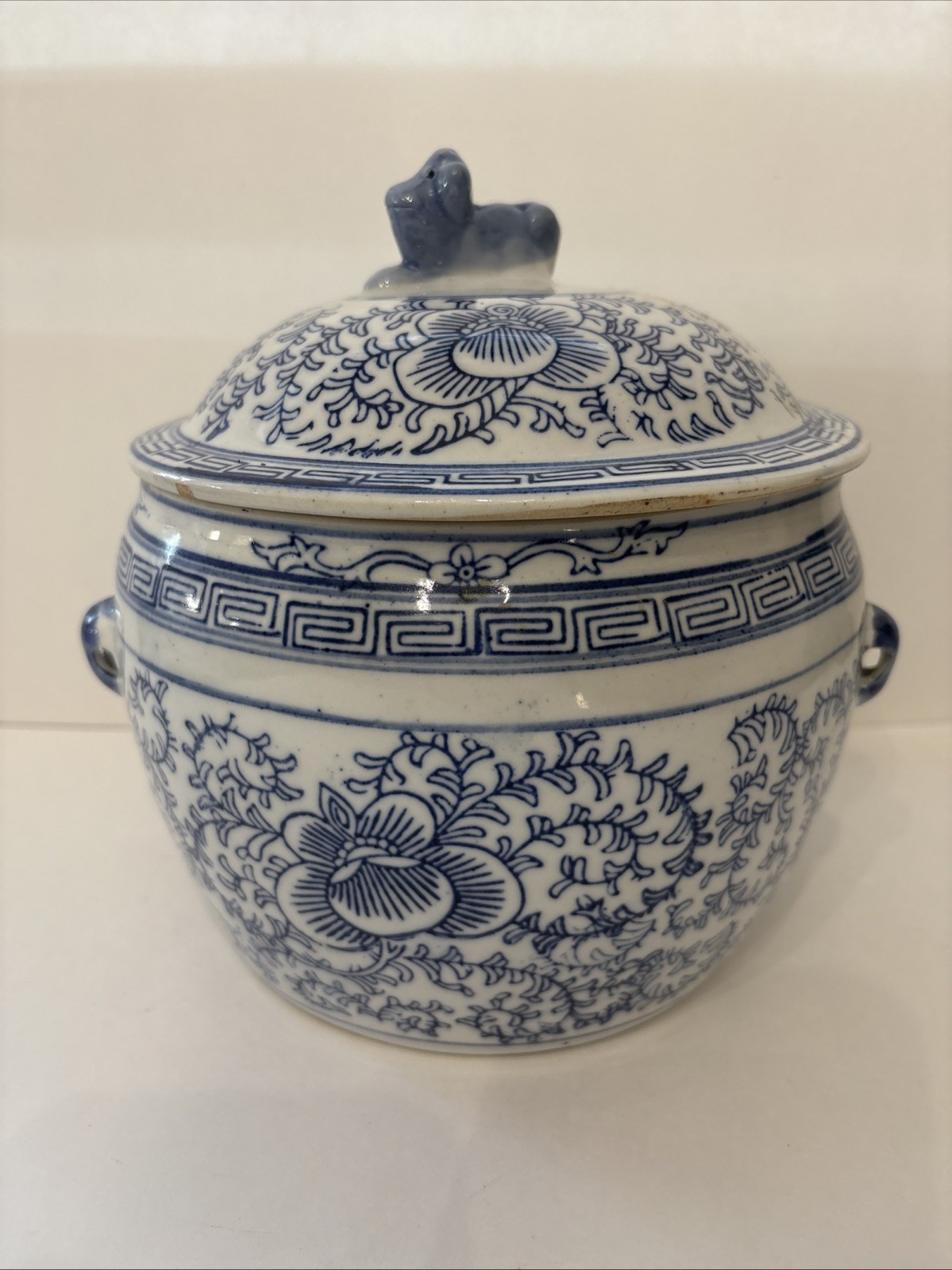 Chinese Blue and White Porcelain Jar w/ Lid, Foo dog Chinoiserie Rice Ginger Jar Chinese Blue and White Porcelain Jar w/ Lid, Foo dog Chinoiserie Rice Ginger Jar