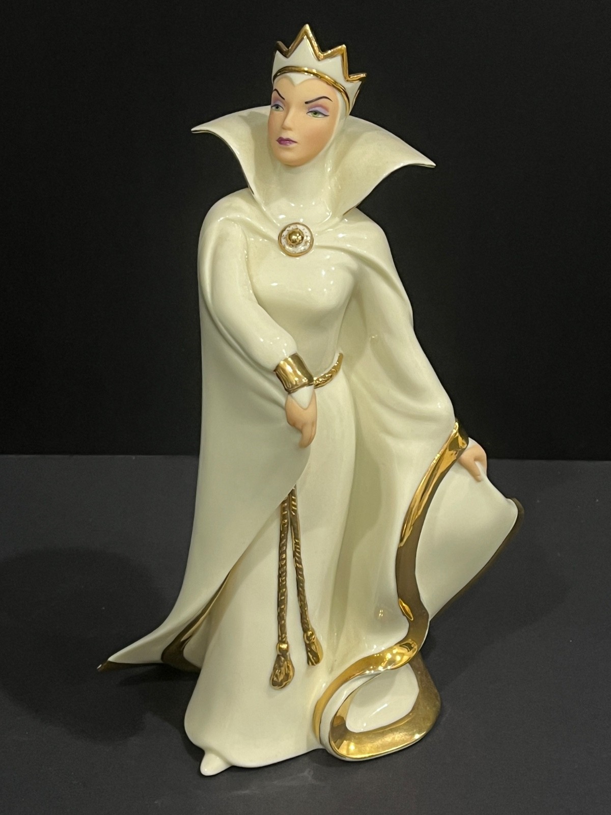 PERFECT LENOX SNOW WHITE EMPRESS OF EVIL NO BOX PERFECT LENOX SNOW WHITE EMPRESS OF EVIL NO BOX