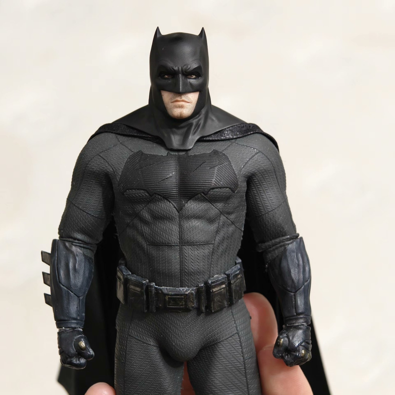 welike custom 1/12 mezco batman welike custom 1/12 mezco batman
