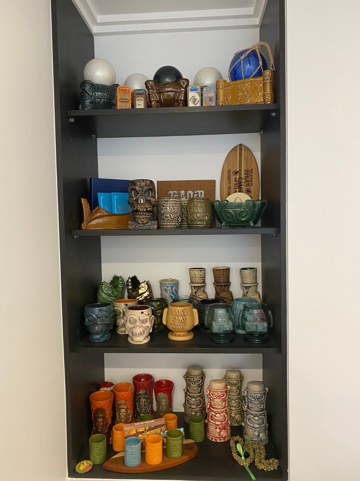 COMPLETE TRADER SAM'S / DISNEY TIKI MUG COLLECTION RARE