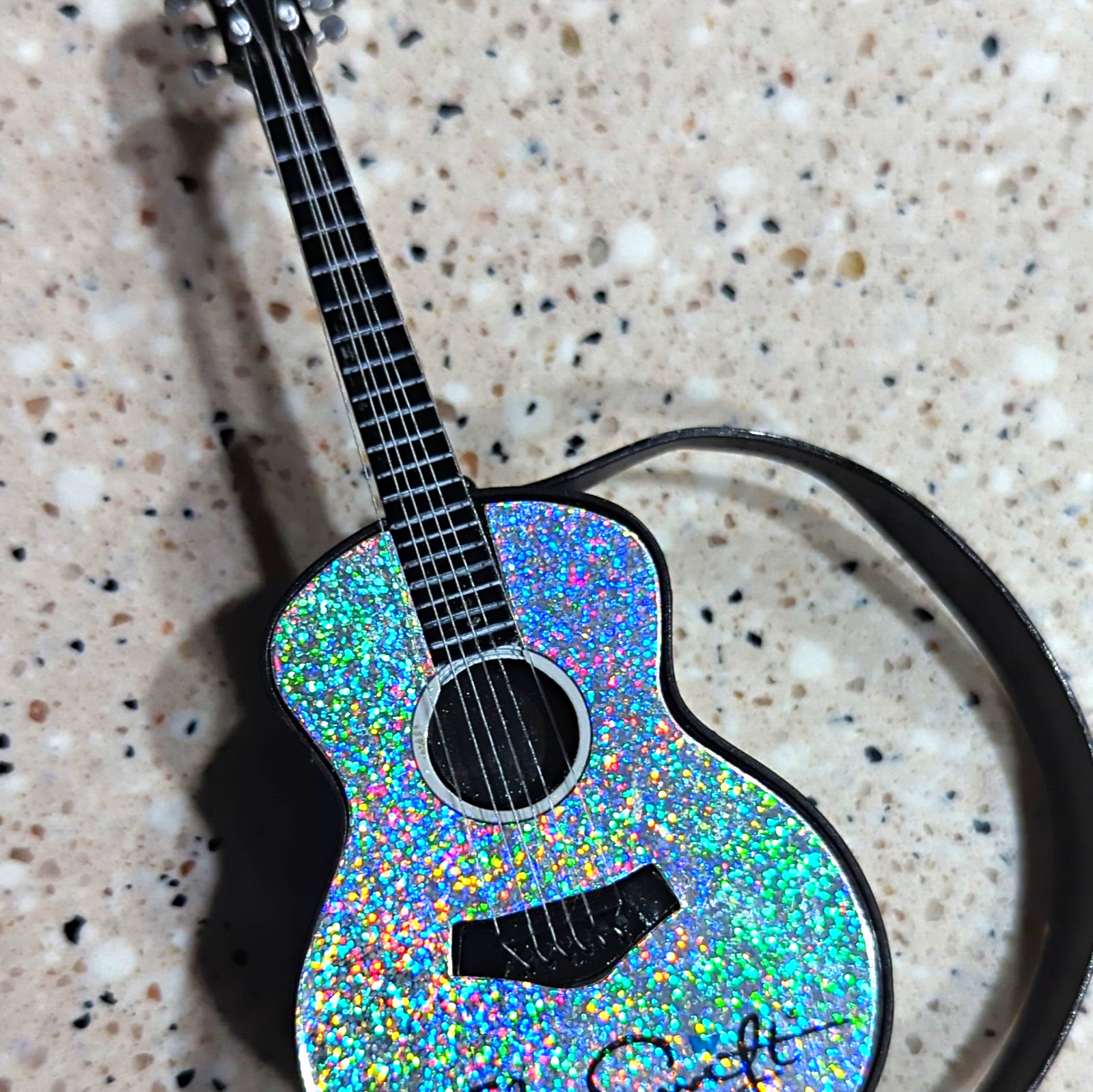 2010 Collectible Taylor Swift Glitter Guitar Ornament, Plays "Long Live" 2010 Collectible Taylor Swift Glitter Guitar Ornament, Plays "Long Live"