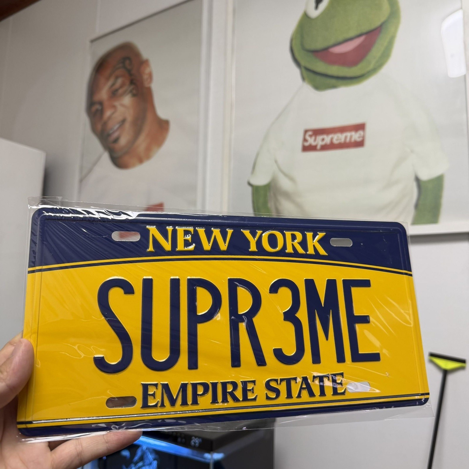 Supreme New York License Plate SS25 - NOT OFFICIAL USE - NEW - VOLUME DISCOUNT