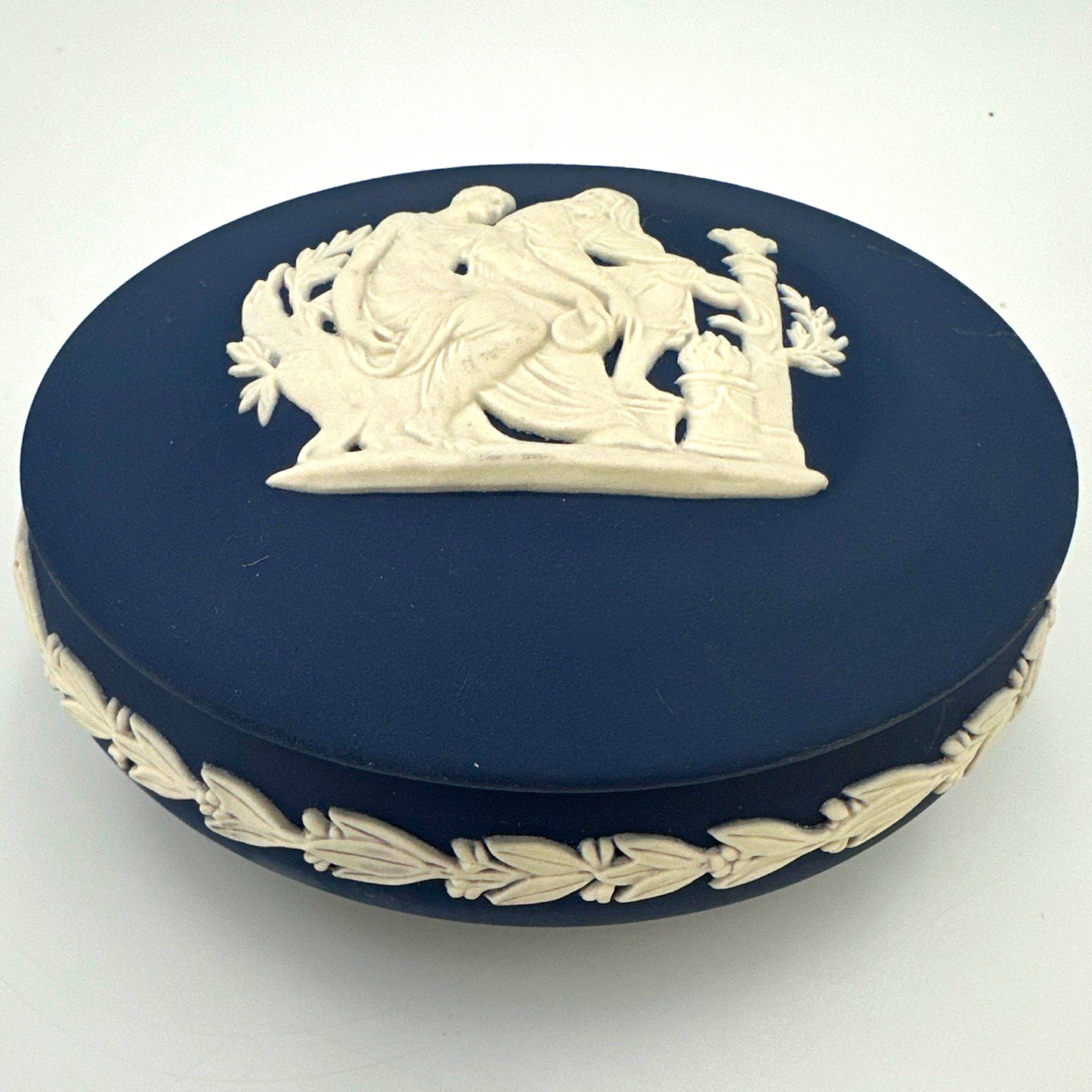 Vintage Wedgwood Dark Blue Jasperware Greek Figures Lidded Trinket Box 4in Vintage Wedgwood Dark Blue Jasperware Greek Figures Lidded Trinket Box 4in
