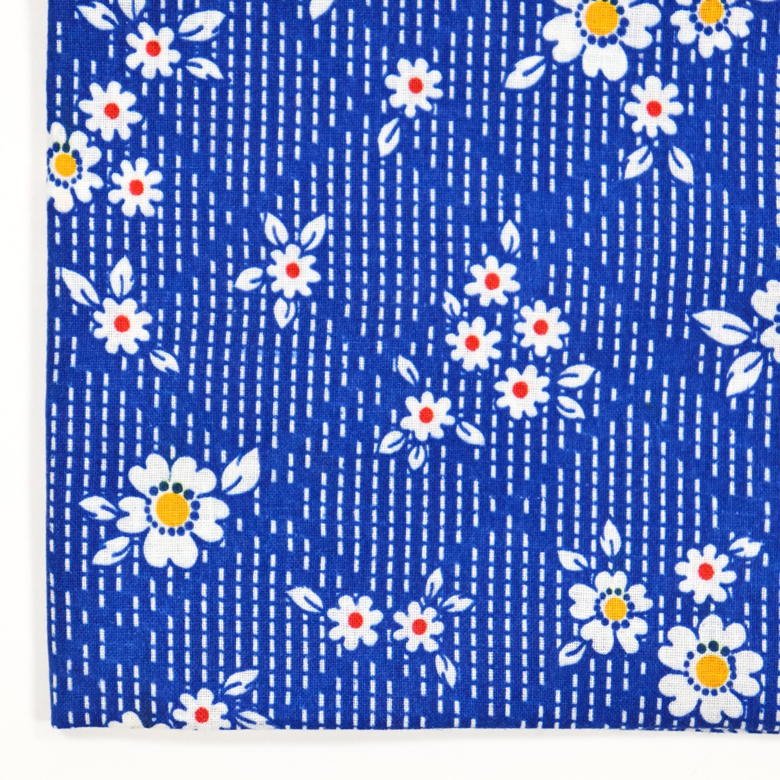 Vintage Feedsack Fabric Old Floursack 1940s White Daisies Blue Flowers 18x20 Vintage Feedsack Fabric Old Floursack 1940s White Daisies Blue Flowers 18x20
