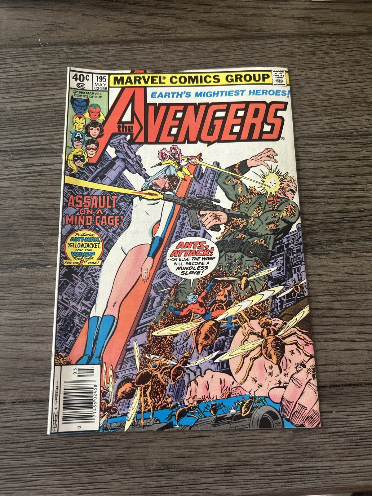 Avengers #195 Signed Stan Lee Key 1st App Taskmaster VF- 1980 Avengers #195 Signed Stan Lee Key 1st App Taskmaster VF- 1980