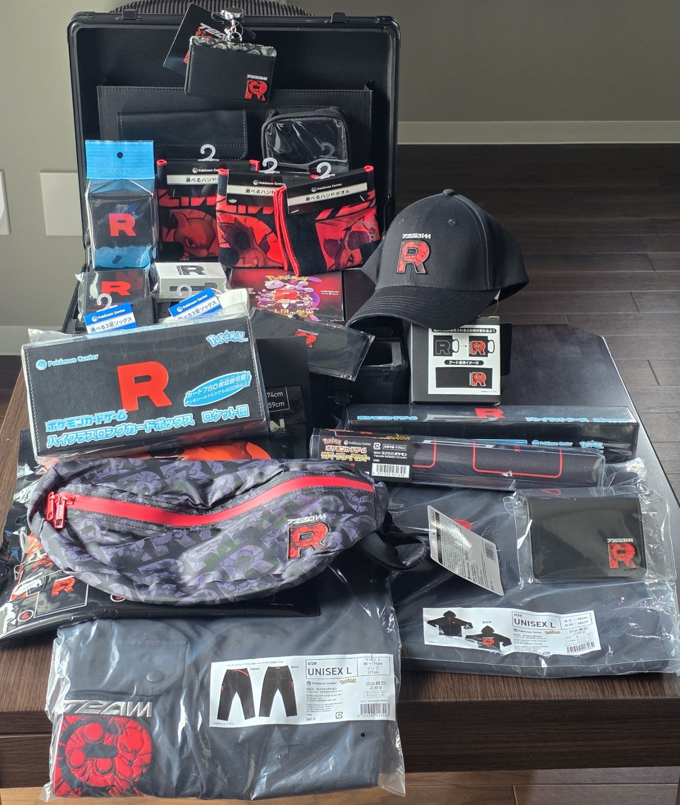 Pokemon Glory of the Team Rocket π Attache Case BUNDLE Pokemon Glory of the Team Rocket π Attache Case BUNDLE