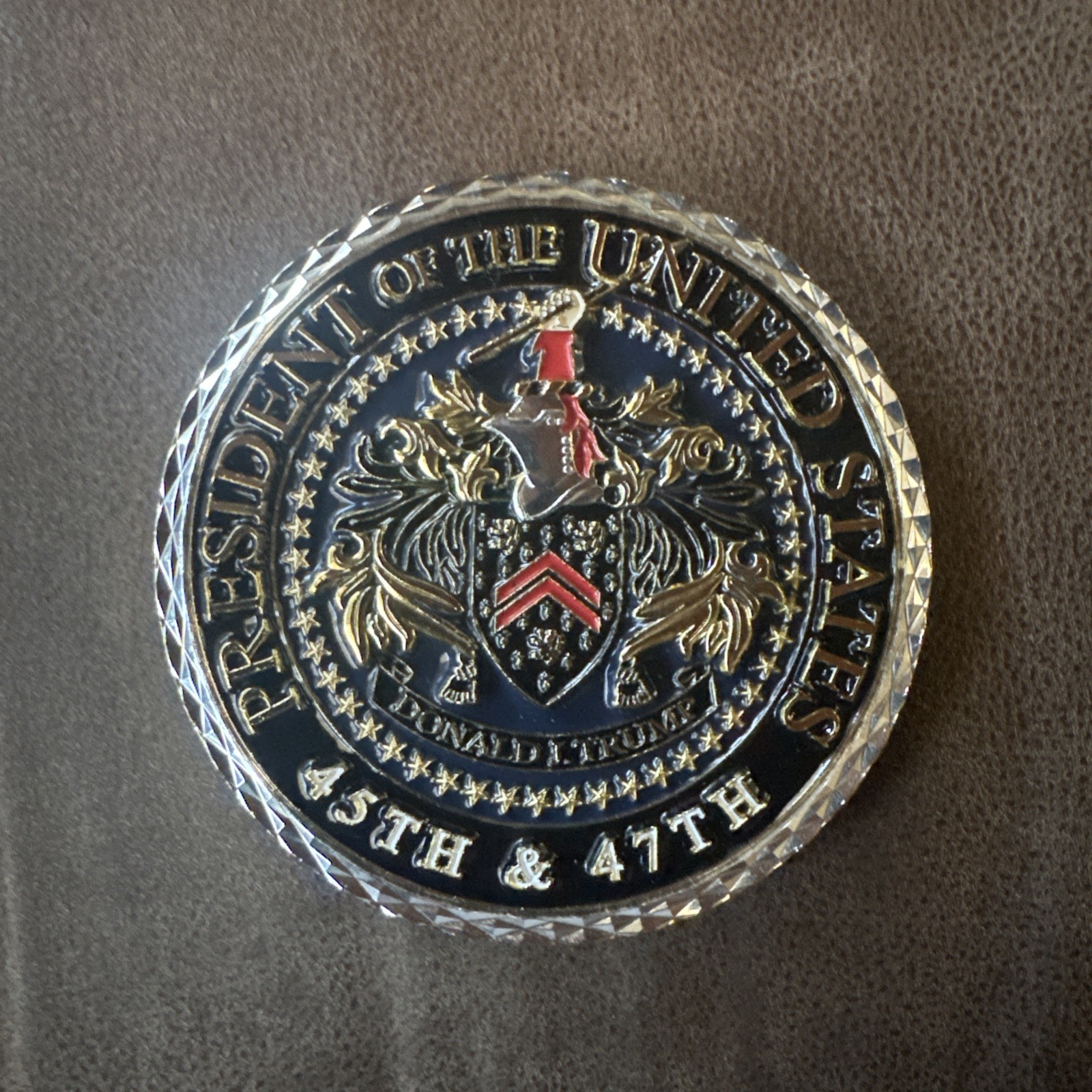 Authentic, Official Presidential Challenge Coin Donald Trump SUPER RARE Authentic, Official Presidential Challenge Coin Donald Trump SUPER RARE