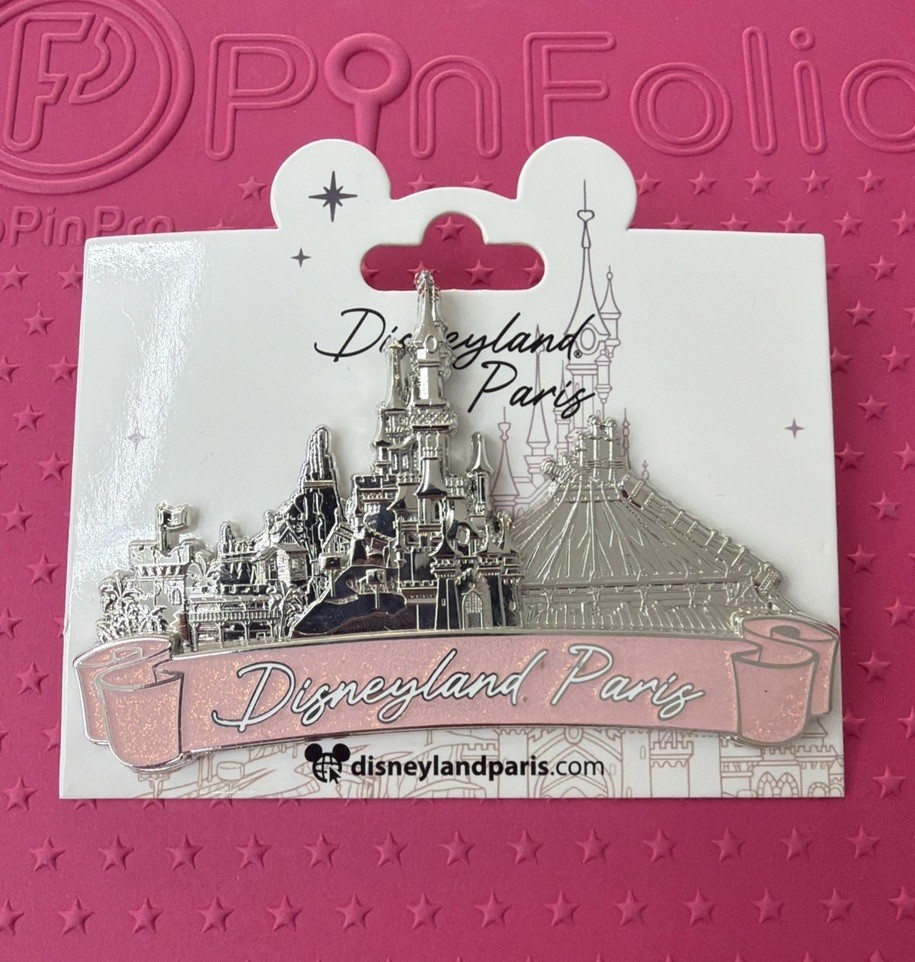 DISNEYLAND PARIS Castle Pin Silver Metal Pink Glitter Banner DISNEYLAND PARIS Castle Pin Silver Metal Pink Glitter Banner