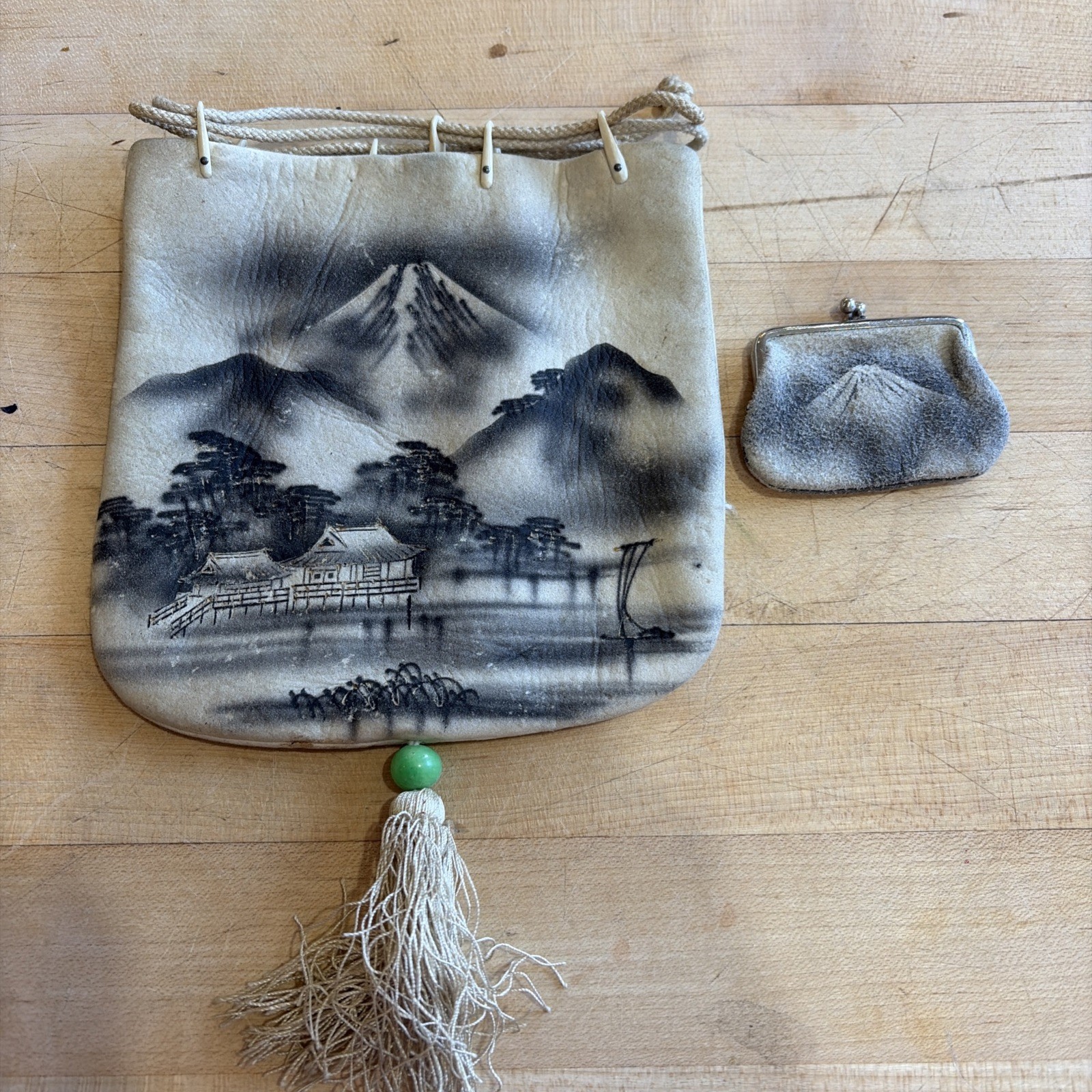 Vintage Japanese Handpainted Suede Leather Pouch & Change Purse Mt. Fuji Rare. Vintage Japanese Handpainted Suede Leather Pouch & Change Purse Mt. Fuji Rare.