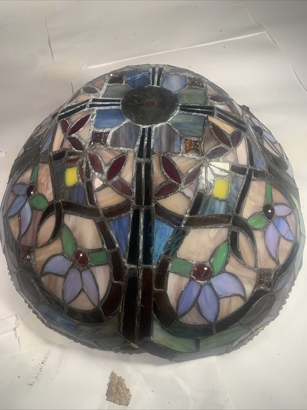 Vntg tiffany style stained glass hanging light lamp shade cond photo description Vntg tiffany style stained glass hanging light lamp shade cond photo description