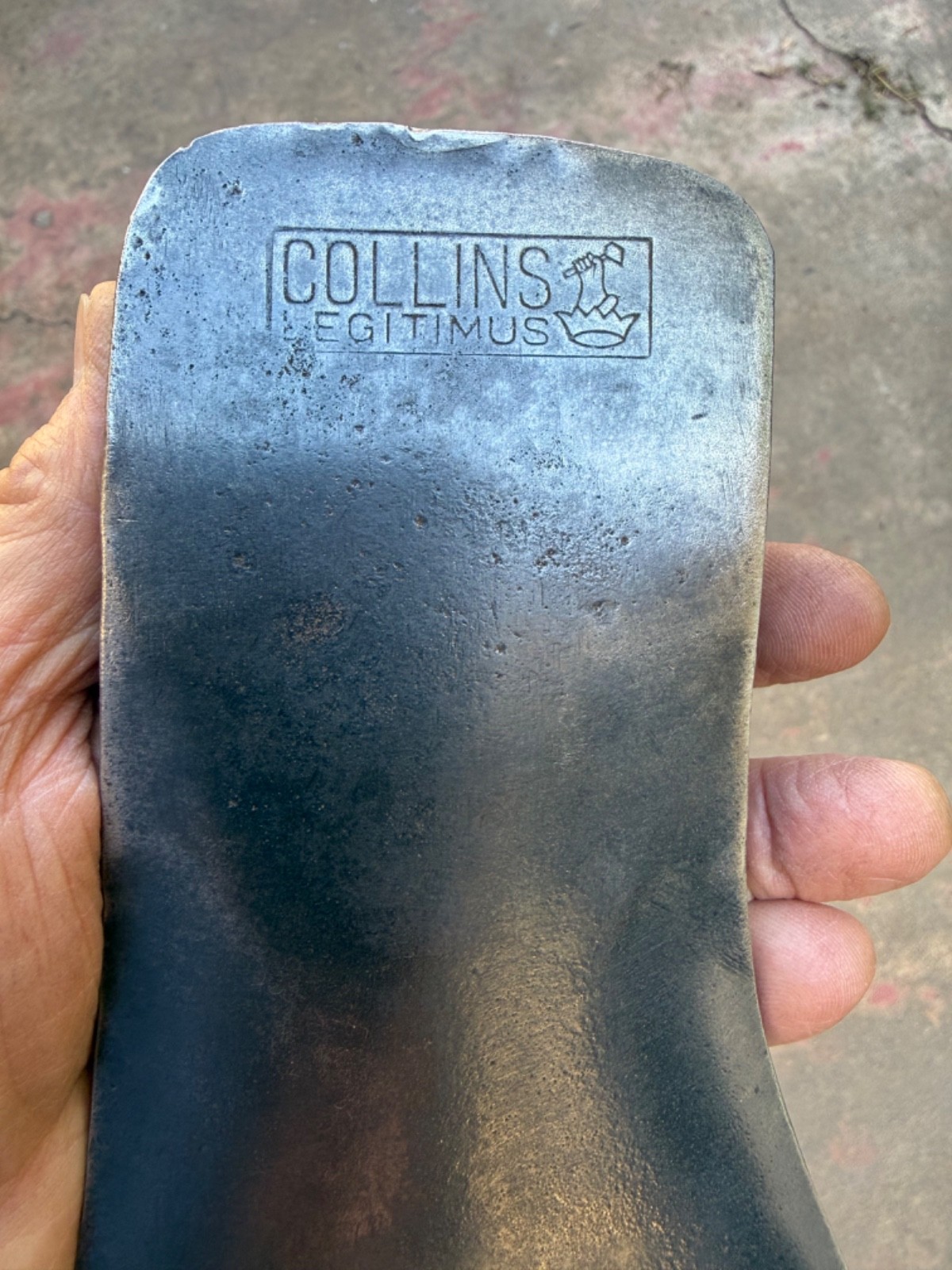 Vintage 3-1/2 Lb. Collins Legitimus single bit axe head. Vintage 3-1/2 Lb. Collins Legitimus single bit axe head.