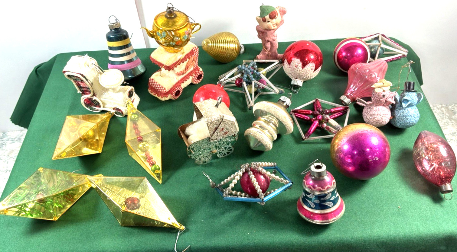 24 Vtg MCM LOT GLASS CHRISTMAS ORNAMENTS GLASS MICA GERMANY SPUTNIK 24 Vtg MCM LOT GLASS CHRISTMAS ORNAMENTS GLASS MICA GERMANY SPUTNIK