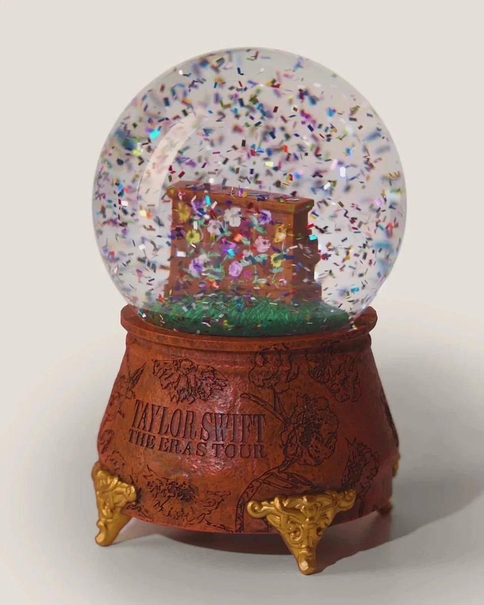 Taylor Swift - Acoustic Piano Snowglobe Taylor Swift - Acoustic Piano Snowglobe