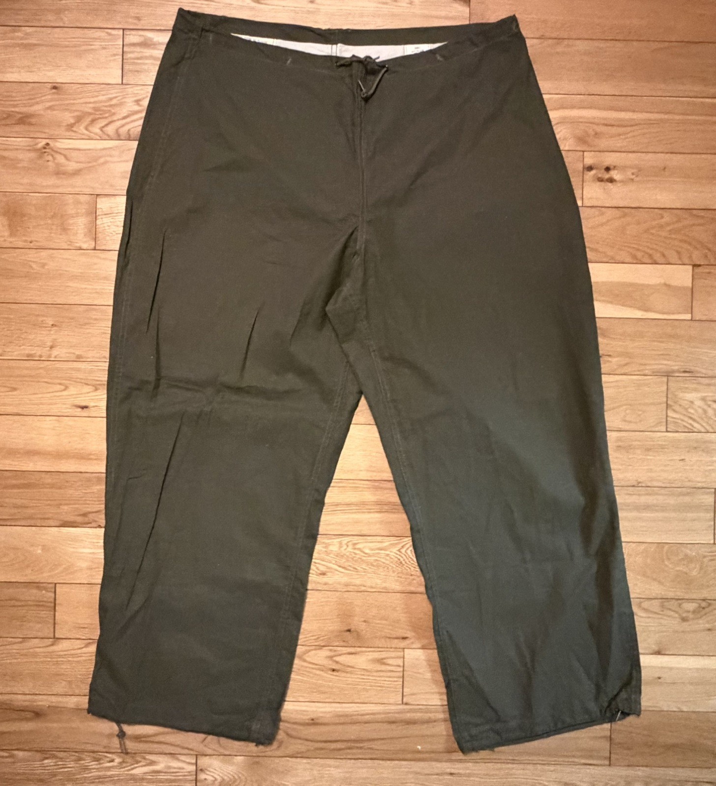 Vtg. 1962 Vietnam War Trousers Vesicant Gas Protective sz. SMALL ~Measures 42x29 Vtg. 1962 Vietnam War Trousers Vesicant Gas Protective sz. SMALL ~Measures 42x29