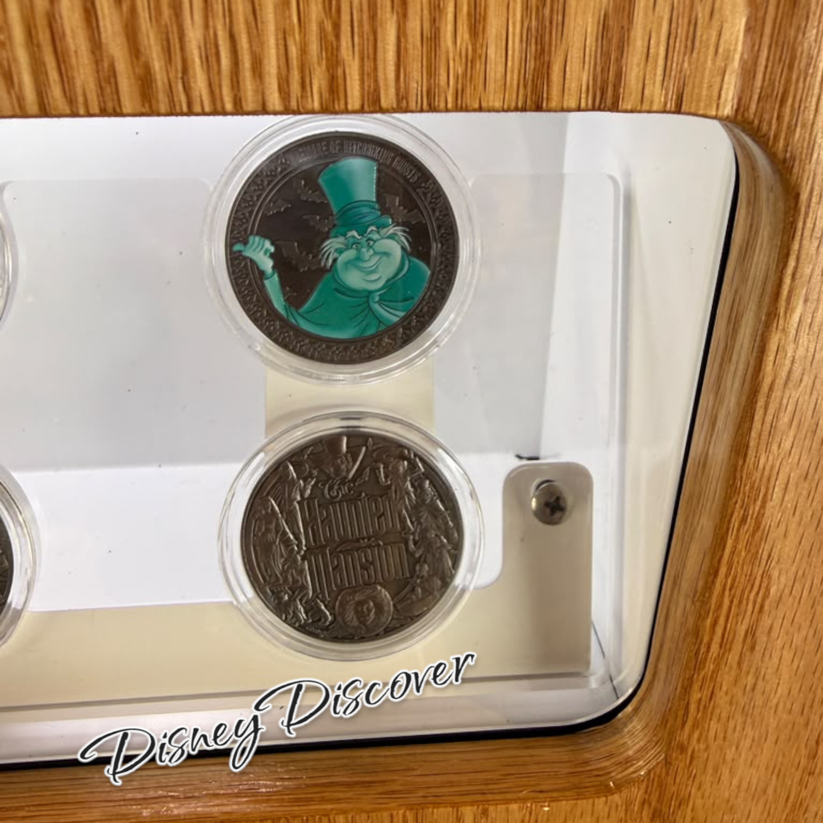 Walt Disney World Hatbox Ghost The Haunted Mansion Collectible Medallion Walt Disney World Hatbox Ghost The Haunted Mansion Collectible Medallion