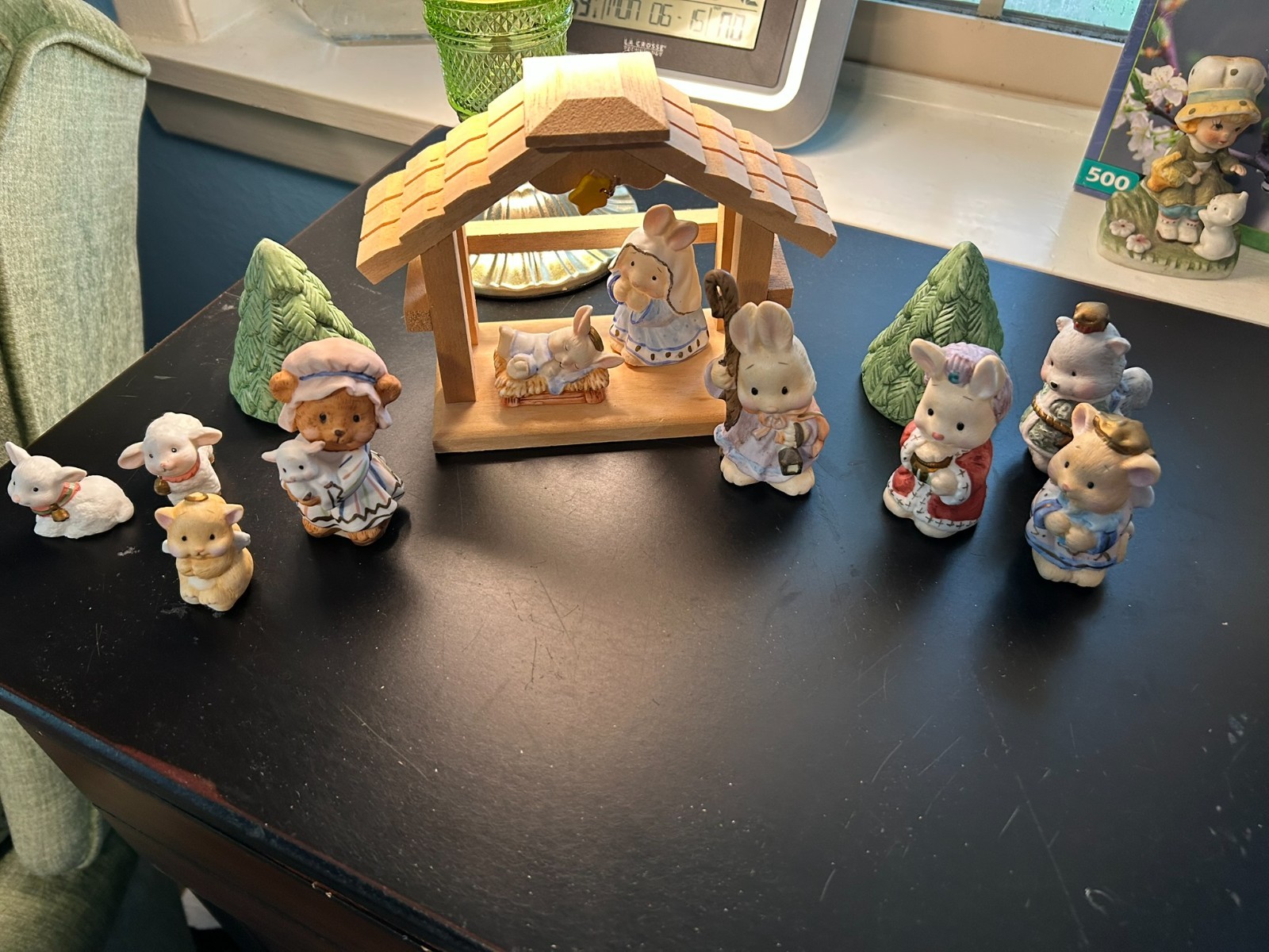 1989 Enesco Porcelain Merry Mini Nativity w/creche----Excellent Adorable 1989 Enesco Porcelain Merry Mini Nativity w/creche----Excellent Adorable