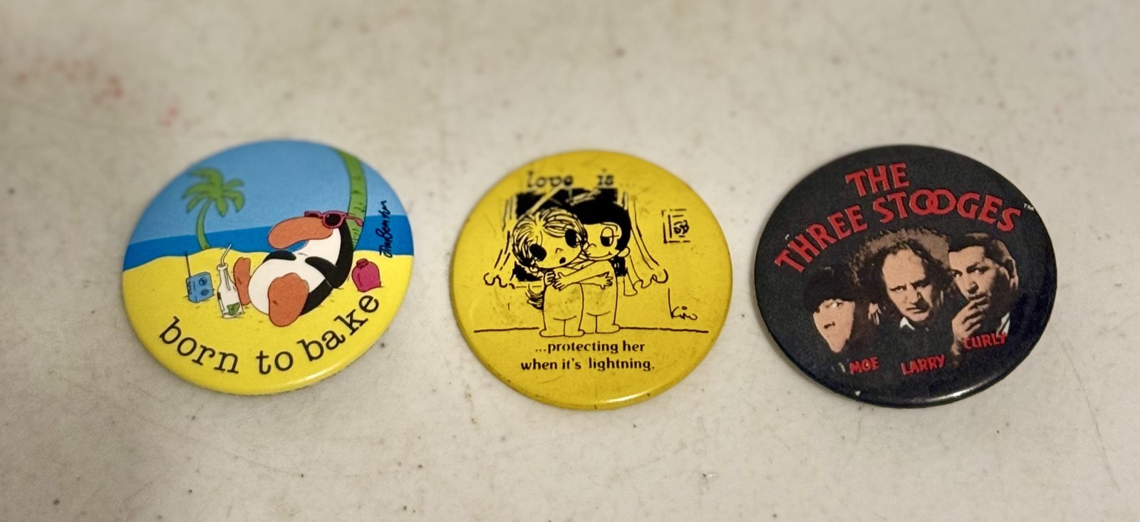 Vtg 1986 The Three Stooges Television Comedy Trio Round Button Pin & 2-OTHERS Vtg 1986 The Three Stooges Television Comedy Trio Round Button Pin & 2-OTHERS