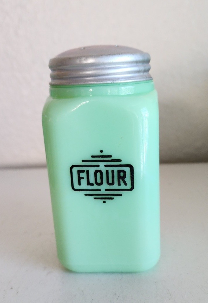 Vintage 1930s McKee Jadeite Small Box Green Glass FLOUR Shaker Jadite Uranium Vintage 1930s McKee Jadeite Small Box Green Glass FLOUR Shaker Jadite Uranium